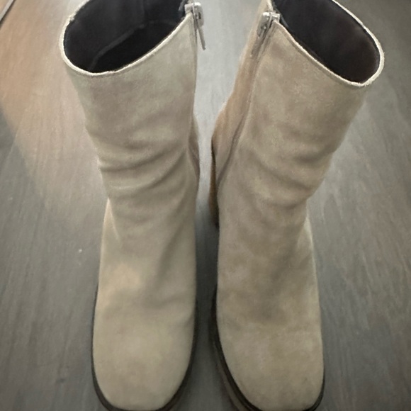 Suede block heel boots Women - Picture 12 of 13